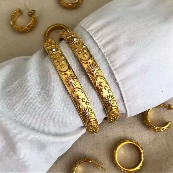 Celestial 18K Gold Stainless Steel Elegant Gold Bracelet with Gem Accents - Picture 1 of 9
